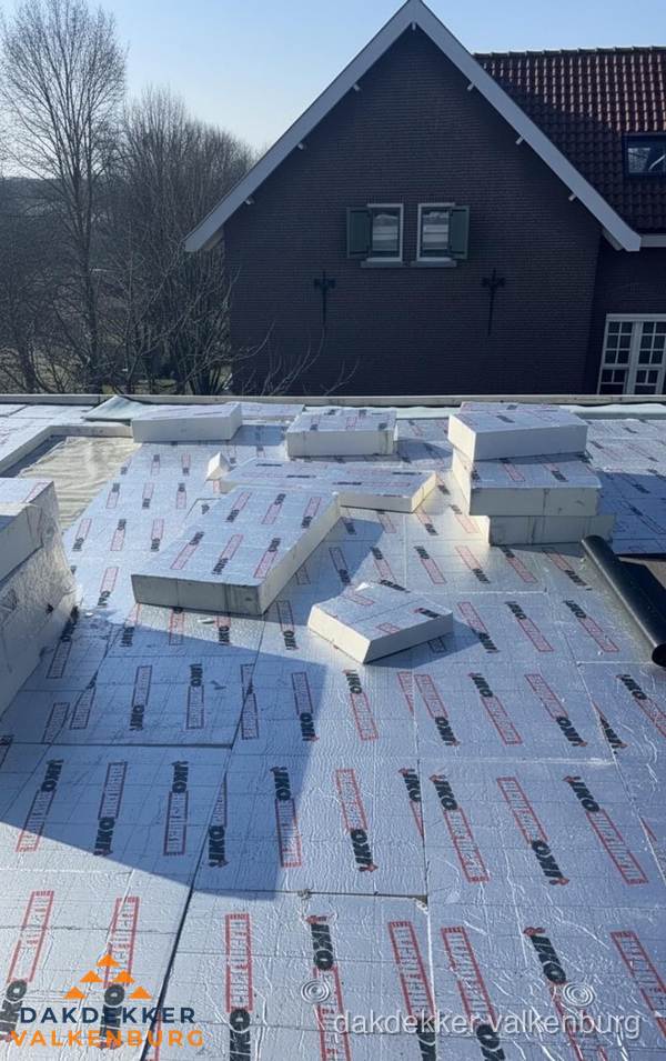 IKO PIR isolatieplaten op plat dak in Valkenburg
