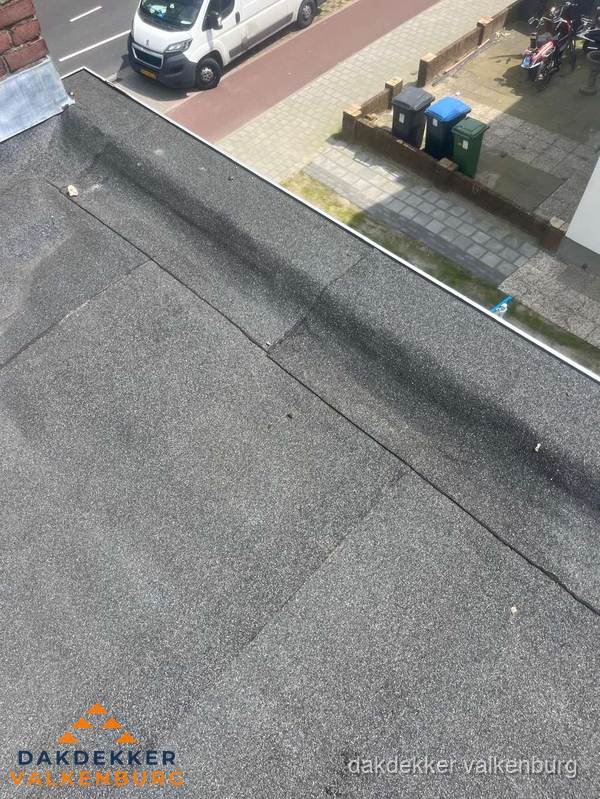 Kosten dakisolatie: plat dak met bitumen dakbedekking in Valkenburg