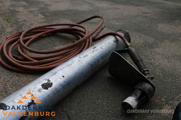 Dakdekker gasbrander en gereedschap voor spoedklus in Valkenburg Dakdekker gasbrander en gereedschap voor spoedklus in Valkenburg